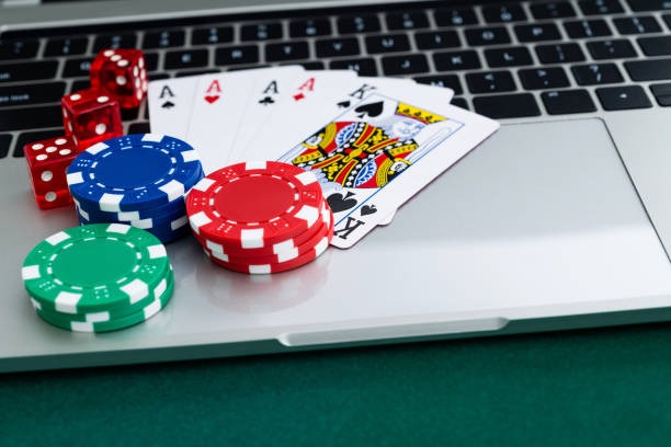 Egypt's Book of Mystery slot interface on laskar togel showing reel layout and paytable